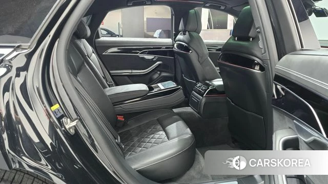Audi A8 (D5) 2023 Черный из Кореи, фото 2