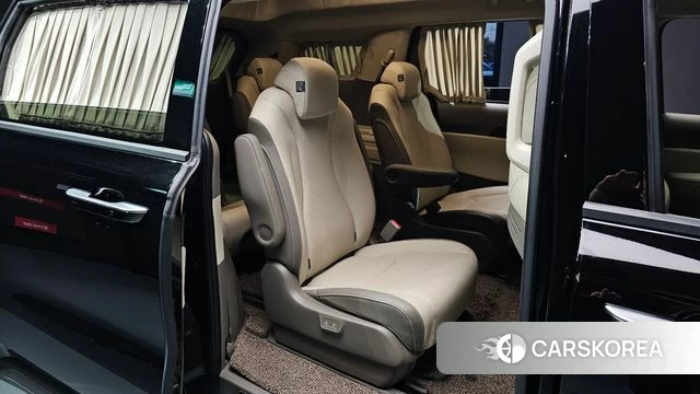Kia Carnival 4th generation 2021 Черный из Кореи, фото 2