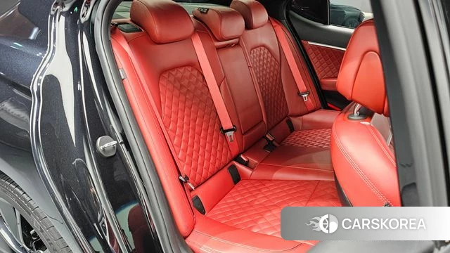 Genesis The New G70 2022 Черный из Кореи, фото 2