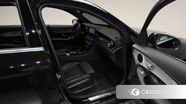 Mercedes-Benz GLC-Class X253 2021 Черный из Кореи, фото 2