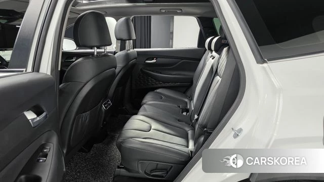 Hyundai The New Santa Fe 2023 Белый из Кореи, фото 2