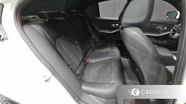 BMW 3 Series (G20) 2021 Белый из Кореи, фото 2