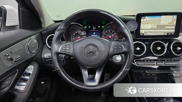 Mercedes-Benz C-Class W205 2018 Белый из Кореи, фото 2