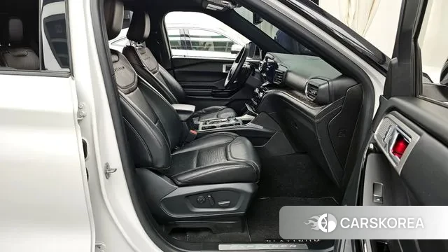 Ford Explorer 6th Generation 2021 Белый из Кореи, фото 2