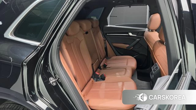 Audi Q5 (FY) 2022 Черный из Кореи, фото 2