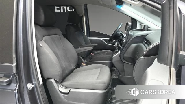 Hyundai Staria 2022 Серый из Кореи, фото 2