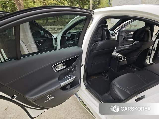 Mercedes-Benz C-class 2024 Белый из Китая, фото 2