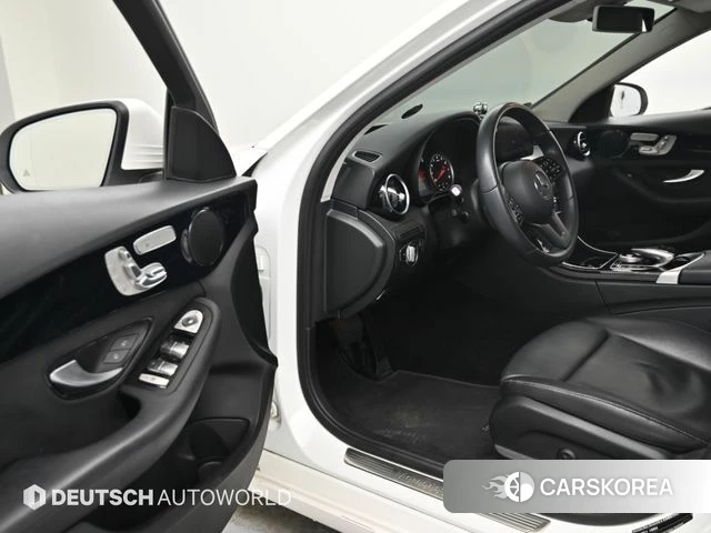 Mercedes-Benz C-Class W205 2019 Белый из Кореи, фото 2