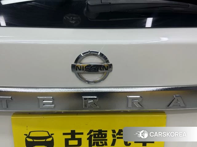 Nissan Terra 2022 Белый из Китая, фото 2