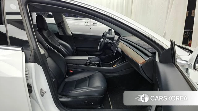 Tesla Model 3 2020 Белый из Кореи, фото 2