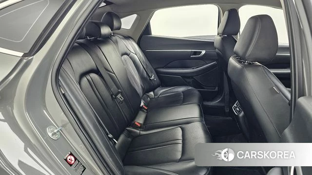 Hyundai Sonata Hybrid (DN8) 2022 Серебристо-серый из Кореи, фото 2