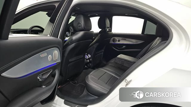 Mercedes-Benz E-Class W213 2021 Белый из Кореи, фото 2