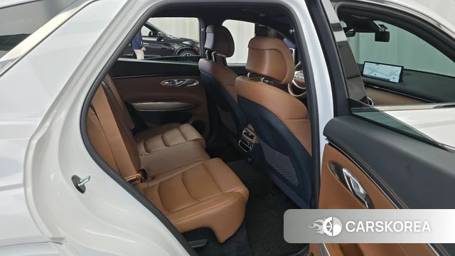 Genesis GV70 2022 Белый из Кореи, фото 2
