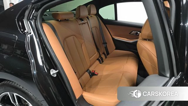BMW 3 Series (G20) 2025 Черный из Кореи, фото 2