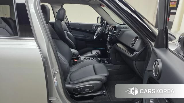 Mini Cooper Countryman 2023 Серебряный из Кореи, фото 2