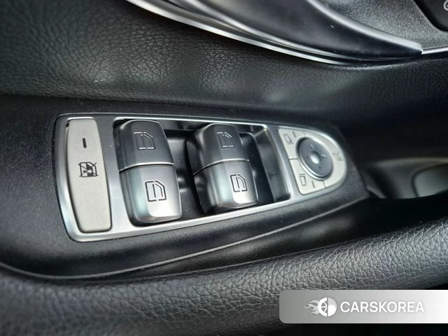 Mercedes-Benz E-Class W213 2021 Белый из Кореи, фото 2