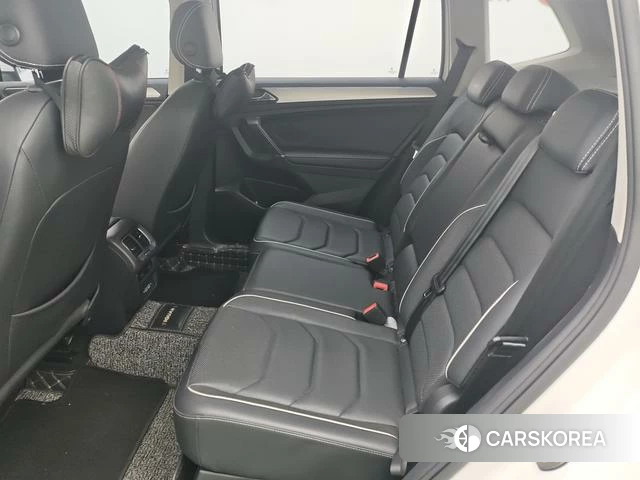 Volkswagen Tiguan L 2021 Белый из Китая, фото 2