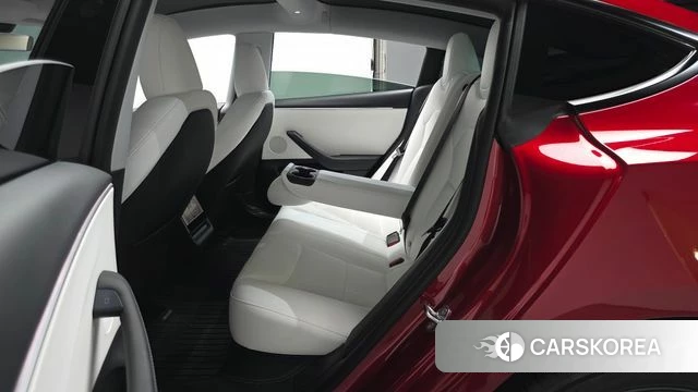 Tesla Model 3 2024 Красный из Кореи, фото 2