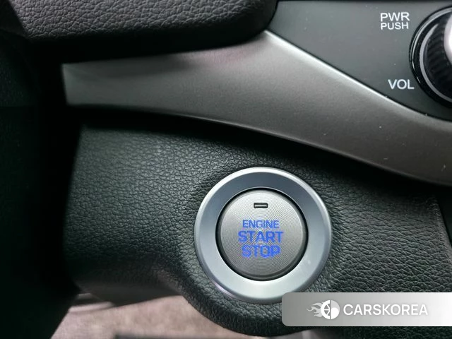 Hyundai Avante AD 2018 Белый из Кореи, фото 2