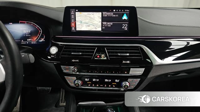 BMW 5 Series (G30) 2020 Серый из Кореи, фото 2
