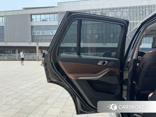 BMW X5 2021 Черный из Китая, фото 2