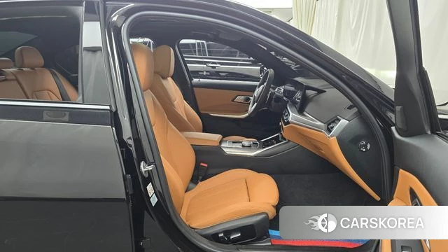 BMW 3 Series (G20) 2023 Черный из Кореи, фото 2
