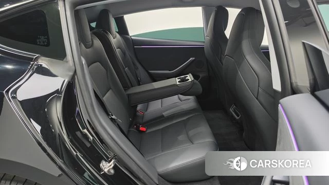 Tesla Model 3 2024 Черный из Кореи, фото 2