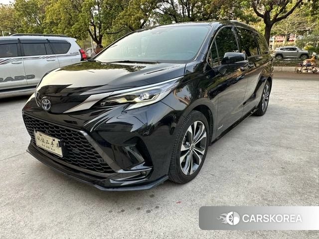 Toyota Granvia 2023 Черный из Китая, фото 2