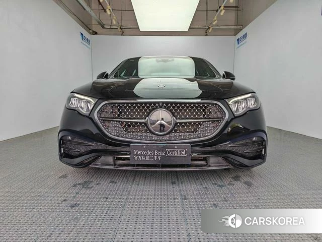 Mercedes-Benz E-Class 2025 Черный из Китая, фото 2