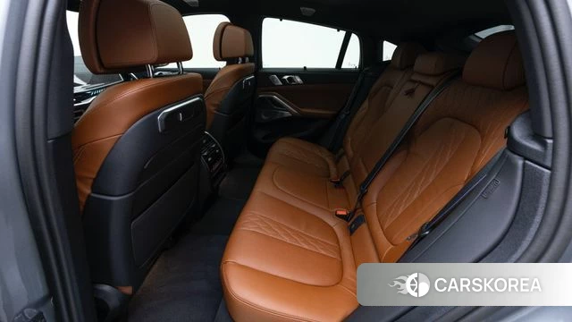 BMW X6 (G06) 2025 Серебристо-серый из Кореи, фото 2