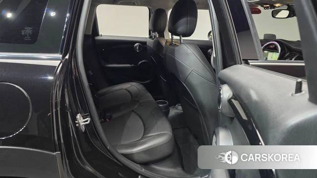Mini Cooper 2019 Черный из Кореи, фото 2