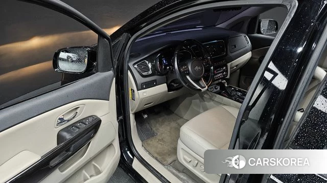Kia The New Carnival 2019 Черный из Кореи, фото 2