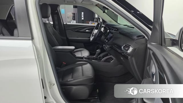 Chevrolet (GM Daewoo) Trailblazer 2022 Белый из Кореи, фото 2