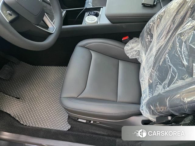 Tesla Model Y 2026 Черный двухцветный из Кореи, фото 2
