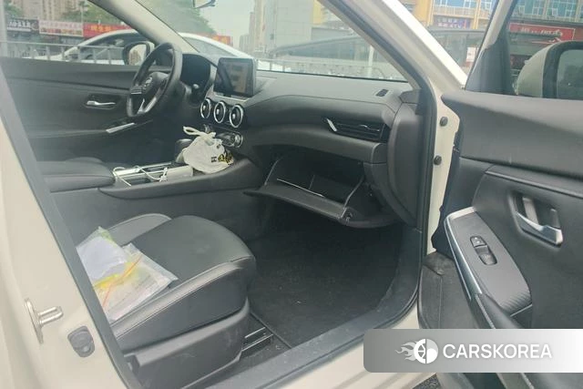 Nissan Sylphy 2023 Белый из Китая, фото 2