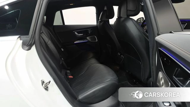 Mercedes-Benz EQE V295 2022 Белый из Кореи, фото 2