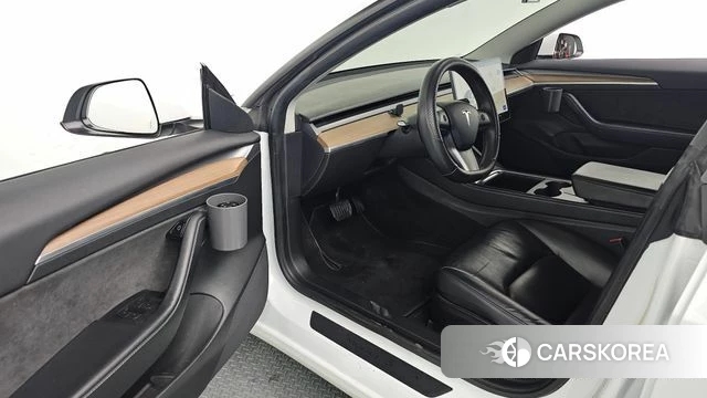 Tesla Model 3 2021 Белый из Кореи, фото 2