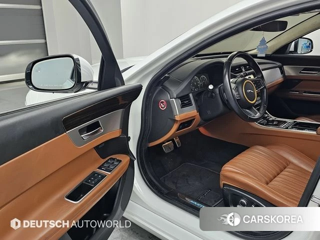Jaguar XF (X260) 2019 Белый из Кореи, фото 2