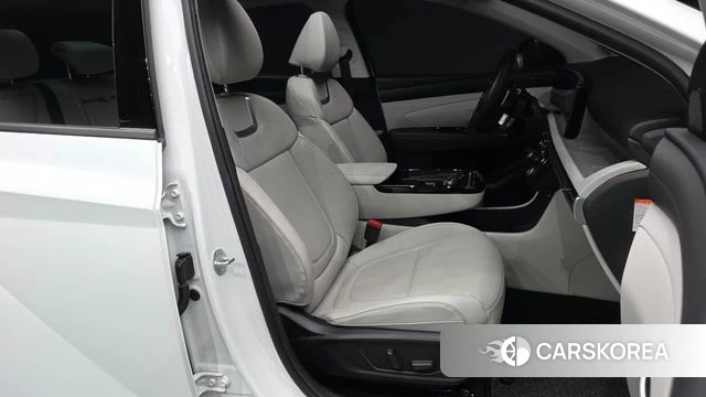 Hyundai The New Tucson Hybrid (NX4) 2024 Белый из Кореи, фото 2