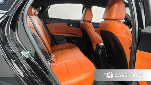 Kia The New K3 2nd generation 2023 Черный из Кореи, фото 2