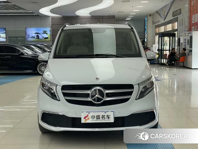 Mercedes-Benz V-Class 2022 Белый из Китая, фото 2
