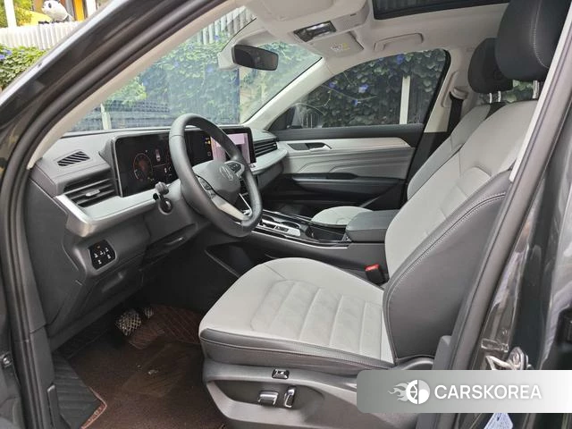 Volkswagen Tavendor 2024 Черный из Китая, фото 2