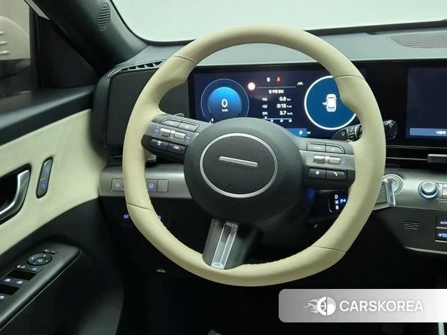 Hyundai Kona Hybrid (SX2) 2023 Белый из Кореи, фото 2