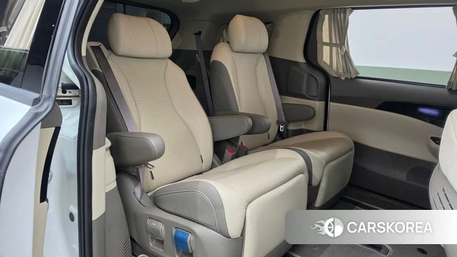 Kia Carnival 4th generation 2023 Белый из Кореи, фото 2