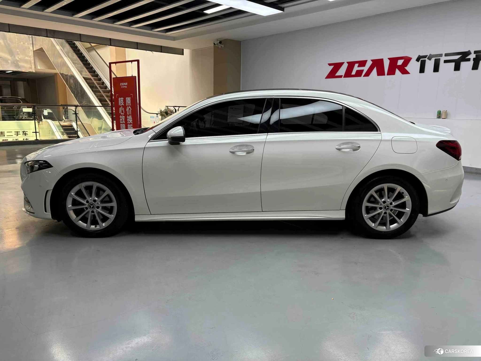 Mercedes-Benz A-Class 2021 Белый из Китая, фото 2