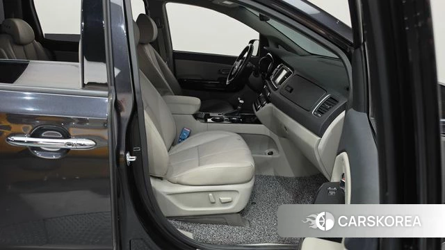 Kia The New Carnival 2018 Серый из Кореи, фото 2