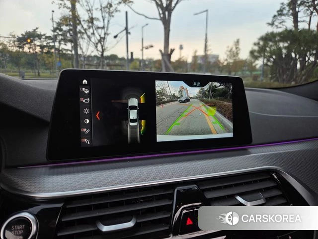 BMW 5 Series (G30) 2018 Белый из Кореи, фото 2