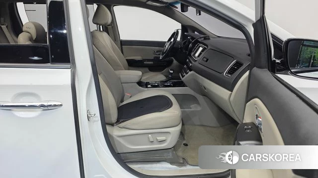 Kia The New Carnival 2019 Белый из Кореи, фото 2