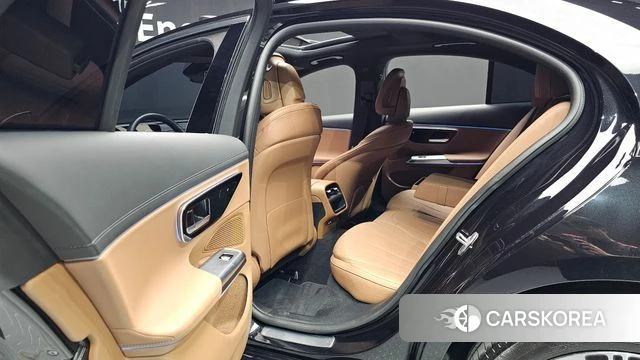 Mercedes-Benz E-Class W214 2024 Черный из Кореи, фото 2