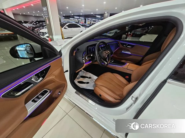 Mercedes-Benz E-Class W214 2024 Белый из Кореи, фото 2